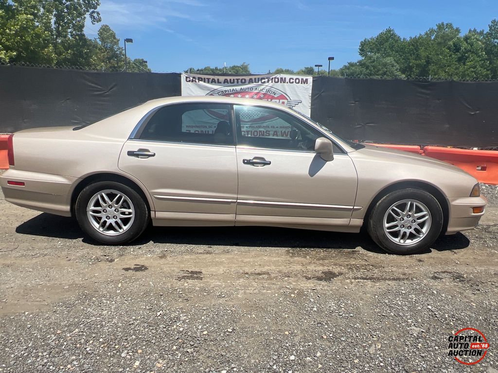 2000 Mitsubishi Diamante 19