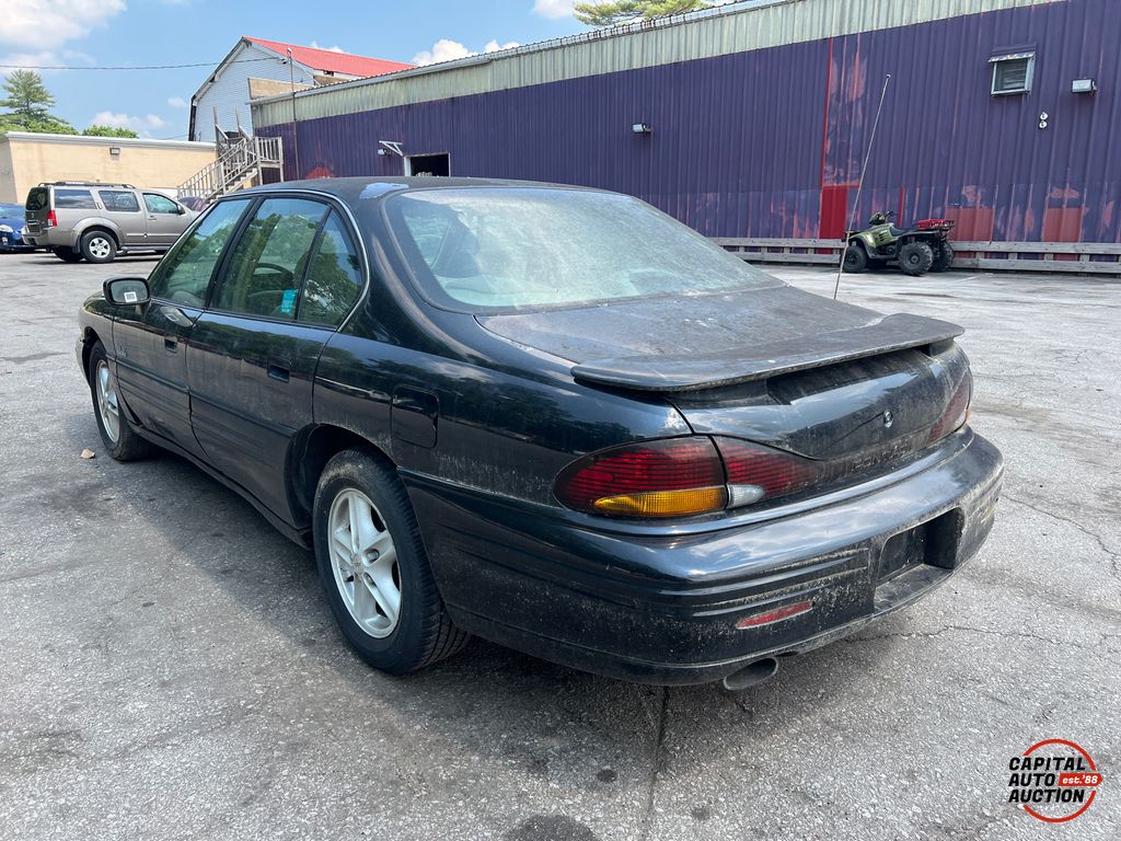 1998 Pontiac Bonneville 2