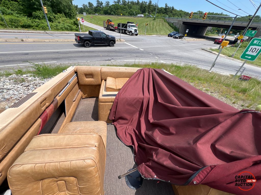 1982 Chris Craft 210 SCORPION 8