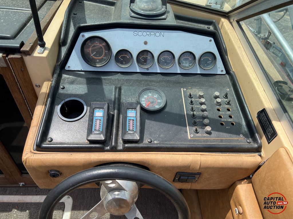 1982 Chris Craft 210 SCORPION 10