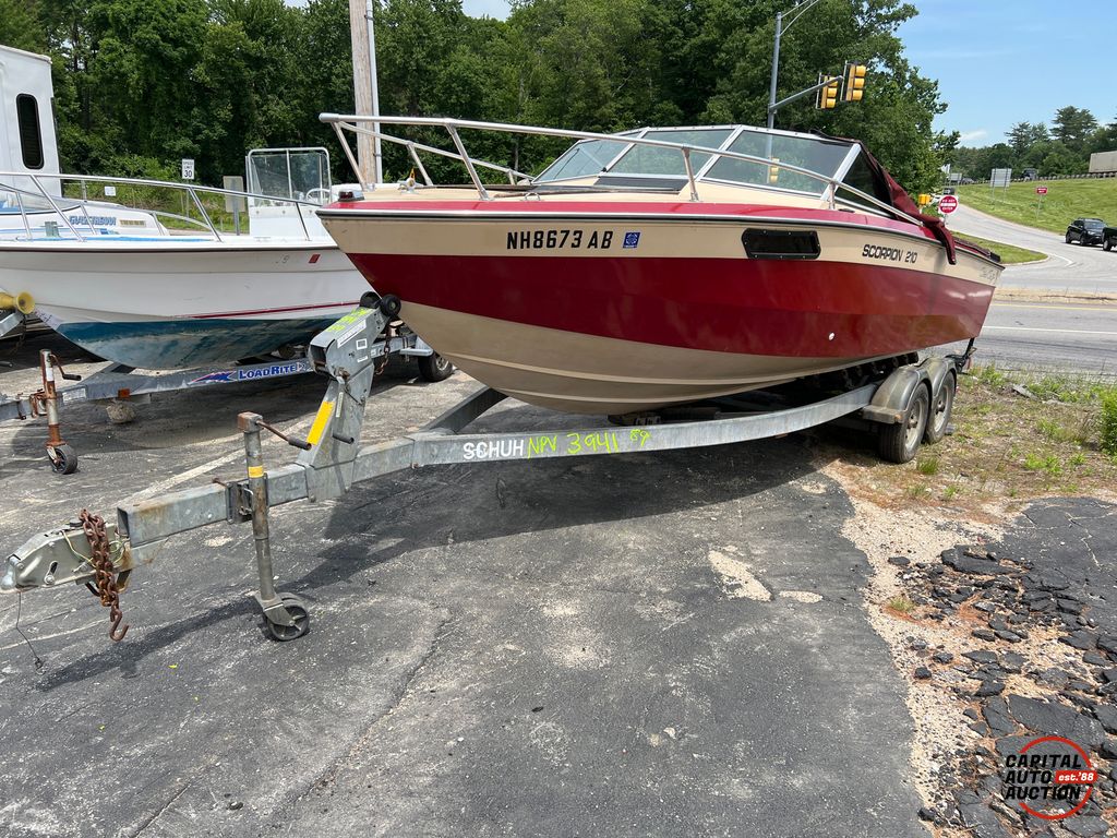 1982 Chris Craft 210 SCORPION 0
