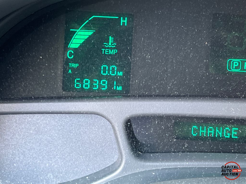 2005 Cadillac DeVille 4