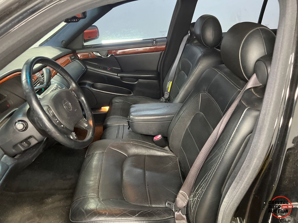 2005 Cadillac DeVille 7