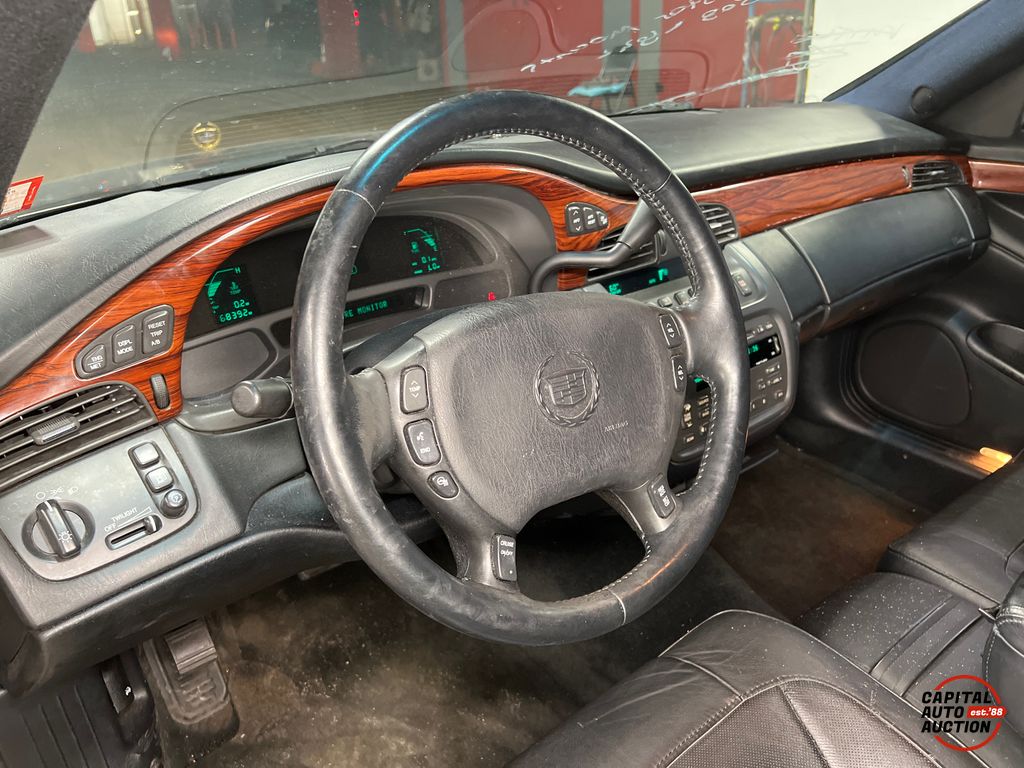 2005 Cadillac DeVille 10