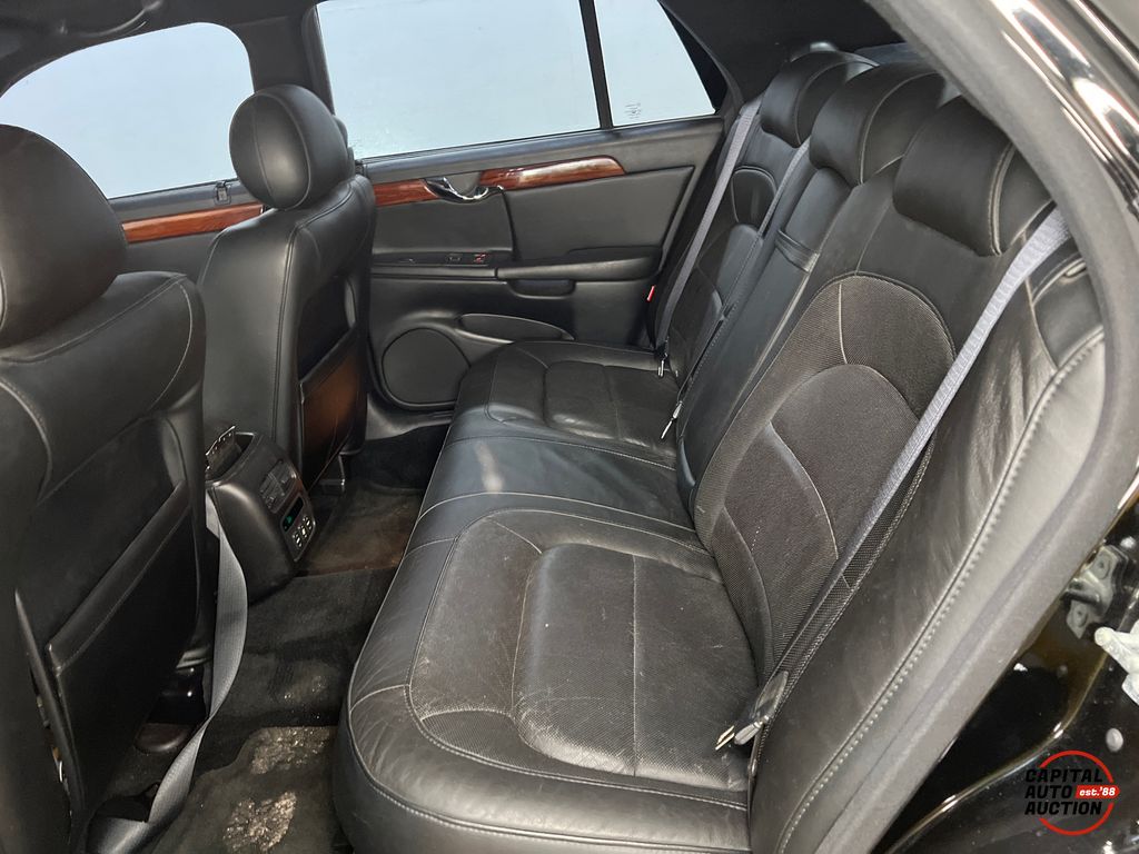 2005 Cadillac DeVille 8