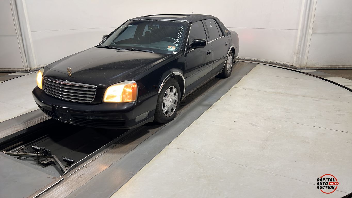 2005 Cadillac DeVille 1