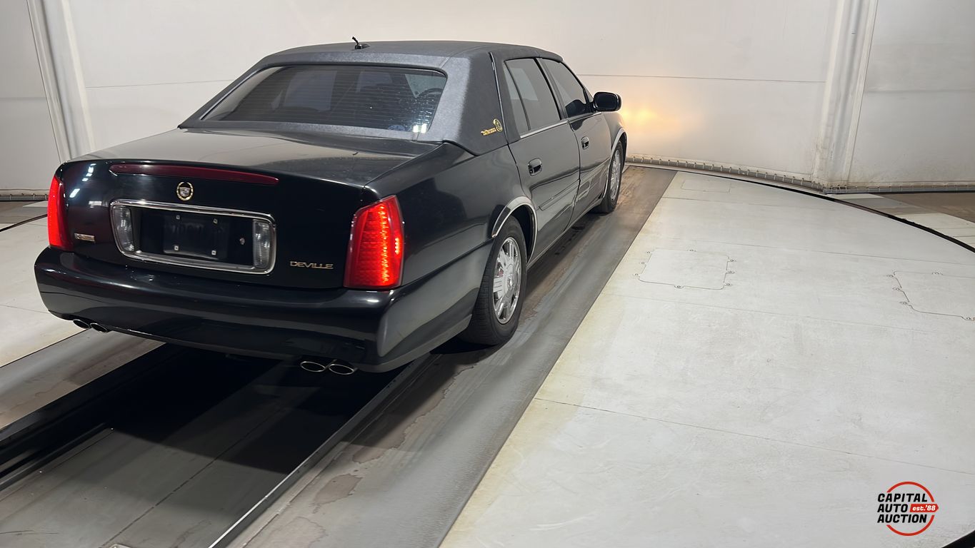 2005 Cadillac DeVille 3