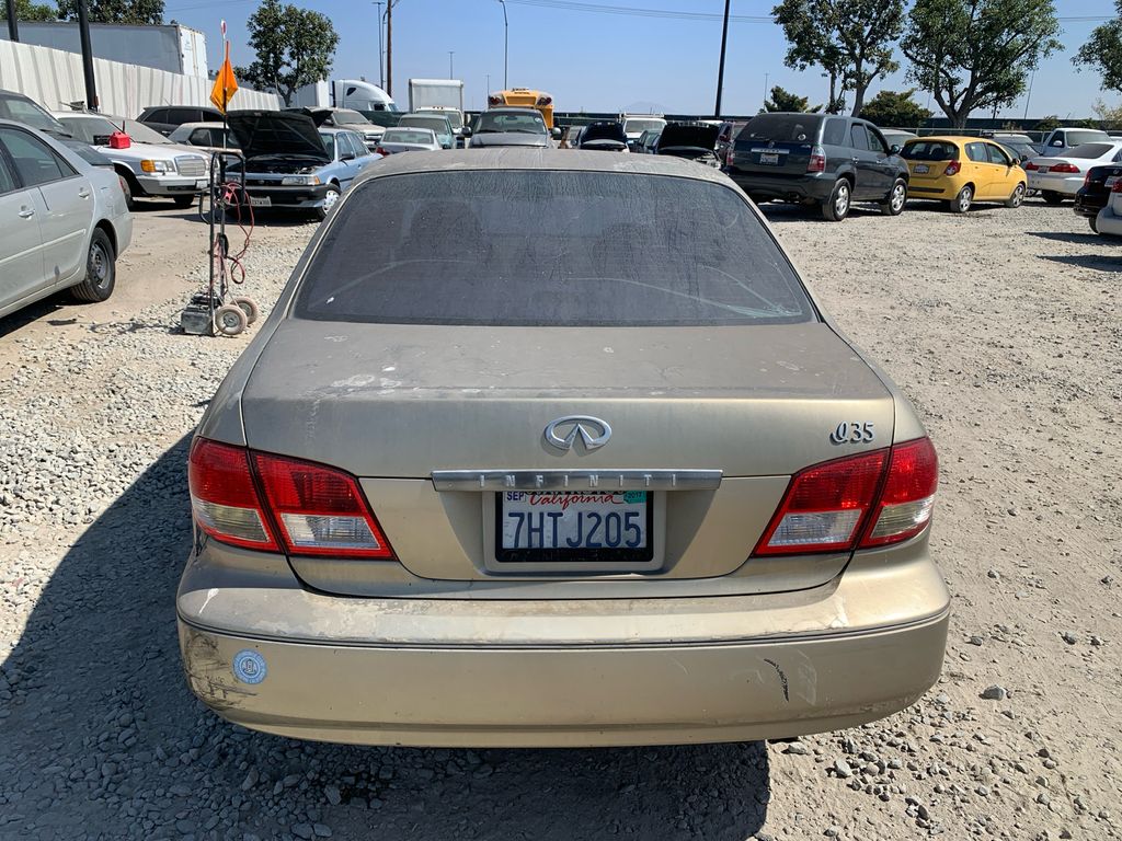 2002 Infiniti I35 6
