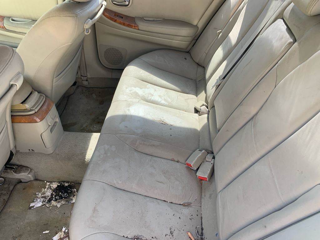 2002 Infiniti I35 8