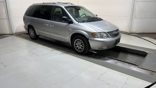 2001 Chrysler Town and Country