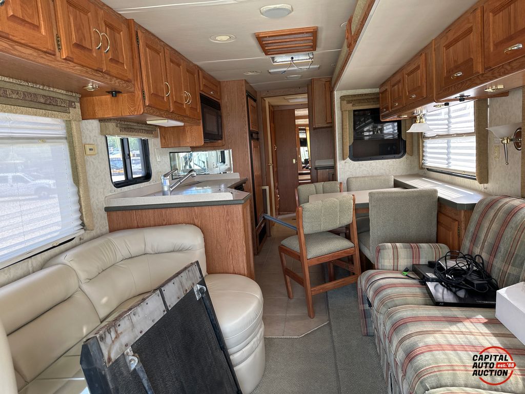 2003 HOLIDAY RAMBLER Endeavor 8