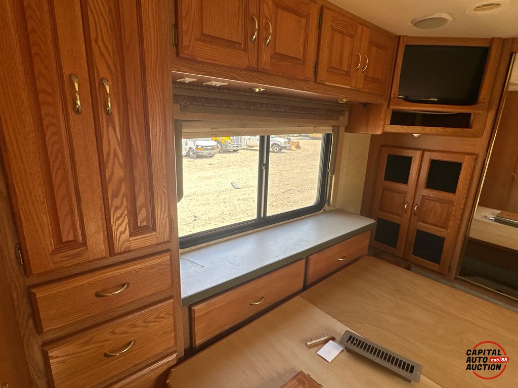 2003 HOLIDAY RAMBLER Endeavor 13