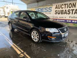 2010 VOLKSWAGEN Passat