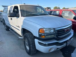 2005 GMC Sierra 2500HD