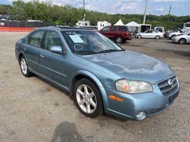 2002 NISSAN MAXIMA