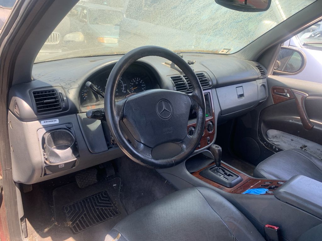 1998 Mercedes-Benz M-Class 10