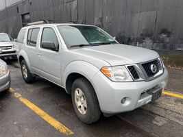 2011 NISSAN Pathfinder