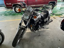 2002 YAMAHA V Max