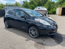 2015 NISSAN LEAF