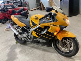 2000 Honda CBR