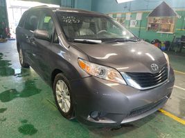 2013 Toyota Sienna