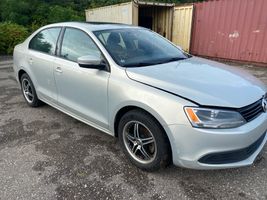 2011 VOLKSWAGEN JETTA