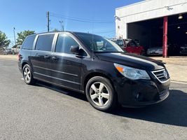 2010 VOLKSWAGEN Routan