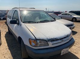 2000 Toyota Sienna