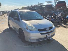 2004 Toyota Sienna