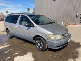 2001 Toyota Sienna