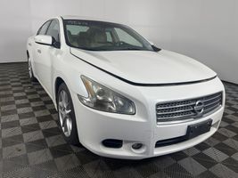 2011 NISSAN MAXIMA