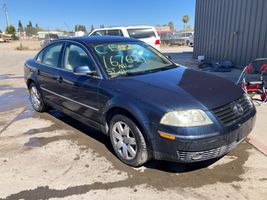 2005 VOLKSWAGEN Passat