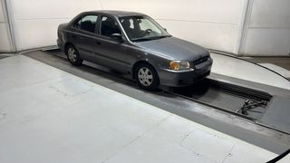 2001 Hyundai Accent