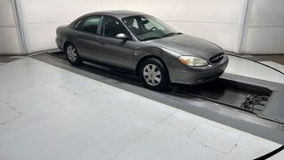 2003 Ford Taurus