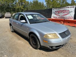 2003 VOLKSWAGEN Passat