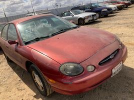 1999 Ford Taurus