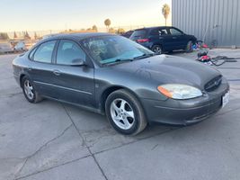 2003 Ford Taurus