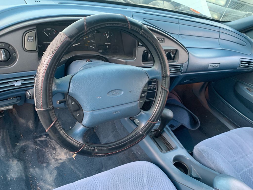 1995 Ford Taurus 10