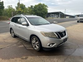 2014 NISSAN Pathfinder