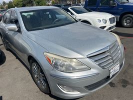 2013 Hyundai Genesis