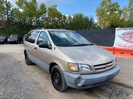 2000 Toyota Sienna