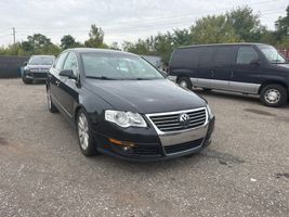 2010 VOLKSWAGEN Passat