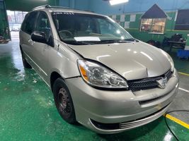 2004 Toyota Sienna