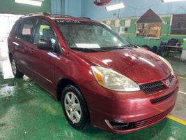 2004 Toyota Sienna