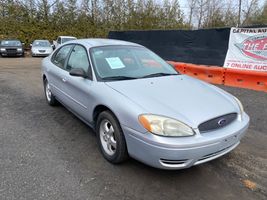 2005 Ford Taurus