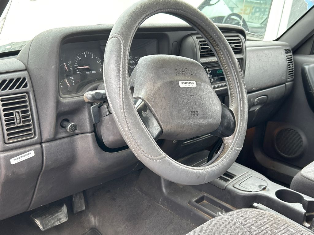 2000 JEEP Cherokee 10