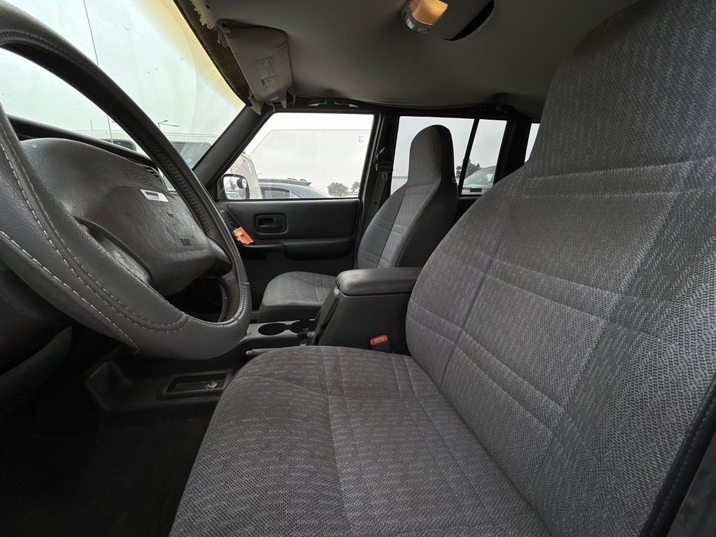2000 JEEP Cherokee 7