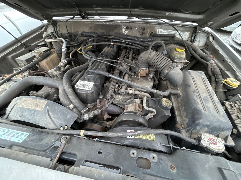 2000 JEEP Cherokee 9