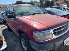 2000 Ford Explorer