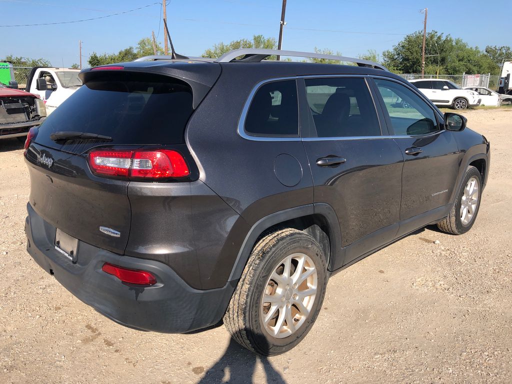 2018 JEEP Cherokee 3
